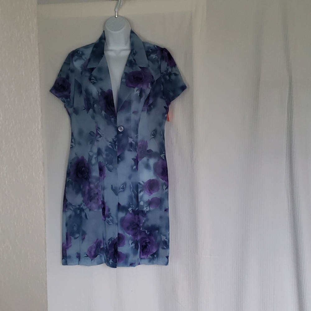Dress - Picture 3 of 16
